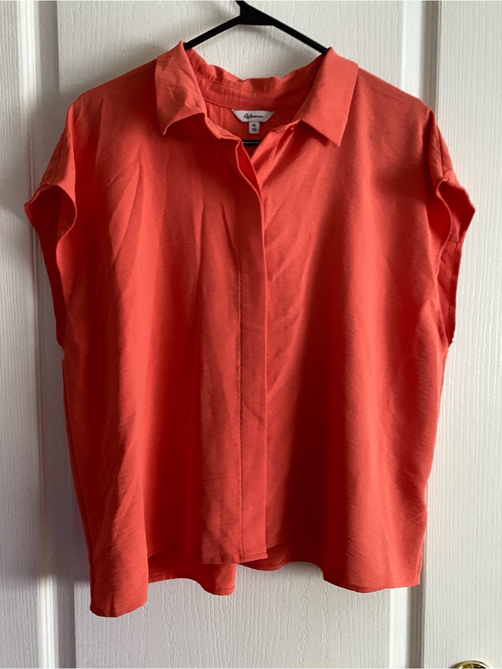 Reitmans Short-Sleeve Button-Down Blouse